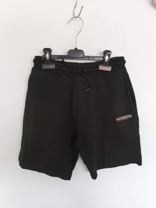 Pack de pantalones chándal McKenzie negros.