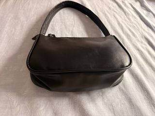 Bolso negro pequeño