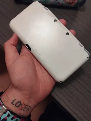 Nuovo Nintendo 2DS XL Viola