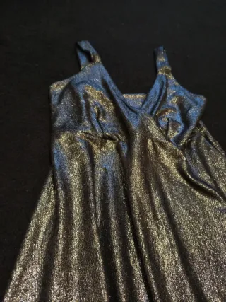 Vestido plateado brillante