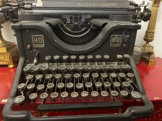 Máquina de escribir Hispano Olivetti M40