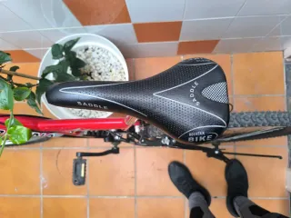 Bicicleta de montaña CORANNA roja