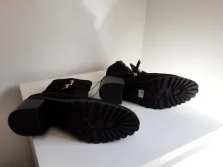 Botines negros Sfera Piel Melocotón Talla 39