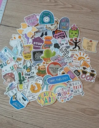 46 pegatinas con mensajes variados