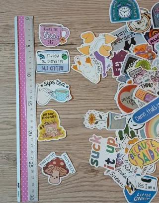 46 pegatinas con mensajes variados