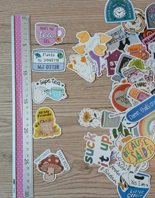 46 pegatinas con mensajes variados