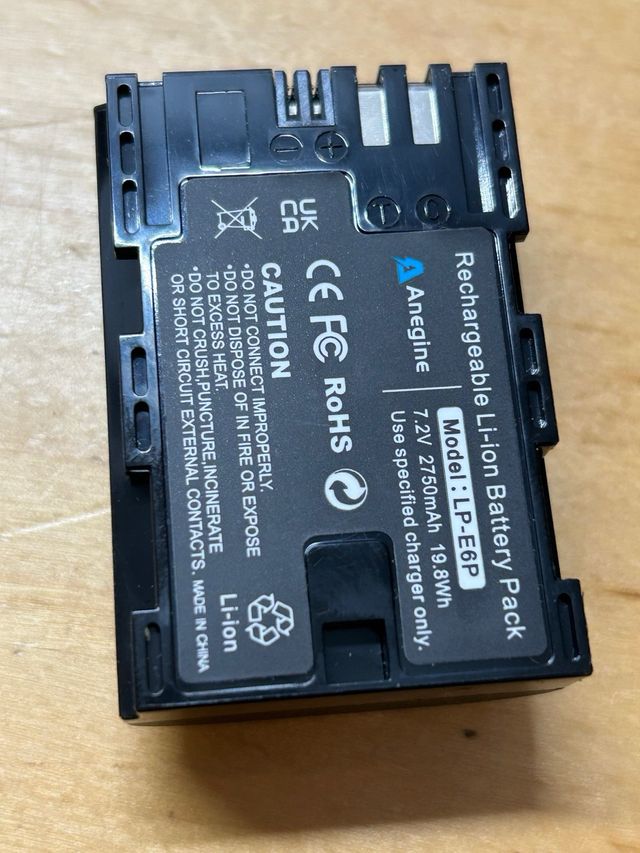 Canon EOS R5 LP‐E6P (x2) + cargador doble LCD USB