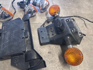 Asiento e intermitentes Kawasaki VN900 custom