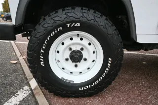 Land Rover Defender 2011