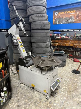 Maquina montadora de neumaticos