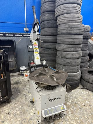 Maquina montadora de neumaticos