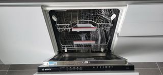 Cocina moderna con electrodomésticos integrados