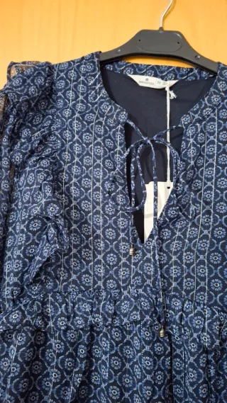 Vestido corto estampado manga larga