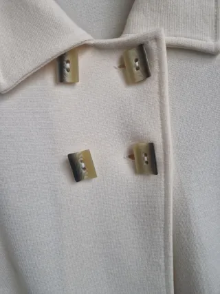 Abrigo tipo capa beige