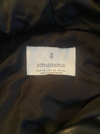 Abrigo negro Stradivarius talla xs