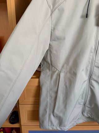 Chaqueta cortavientos/ Chubasquero Patagonia Gris