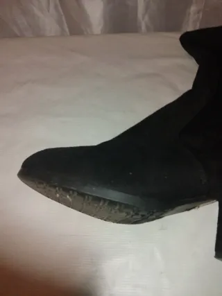 Botas altas de terciopelo negras
