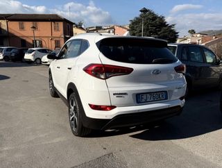 Hyundai Tucson 1.7 CRDi Xpossible 2017 – Bianca