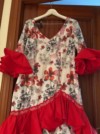 Vestido Flamenca Volantes Flores Talla 48 XL