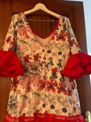 Vestido Flamenca Volantes Flores Talla 48 XL