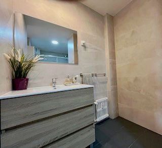 Piso en alquiler en Castillejos en Madrid