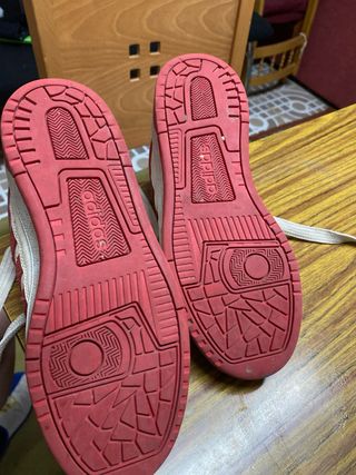 Zapatillas Adidas Basket Rojas y Blancas