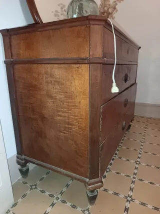 Antigua cómoda catalana madera siglo XIX
