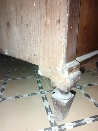 Antigua cómoda catalana madera siglo XIX