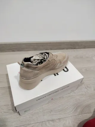 Callaghan plataforma Beige Talla 40 Como Nuevas