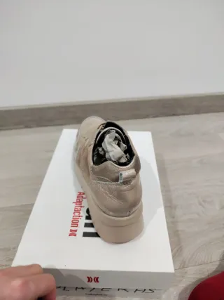 Callaghan plataforma Beige Talla 40 Como Nuevas