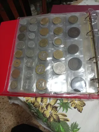 Colección de Billetes y Monedas Antiguas