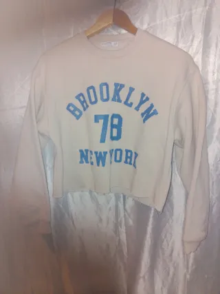 Sudadera Stradivarius corta Brooklyn 78