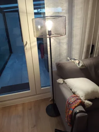 Lámpara de techo colgante moderna.