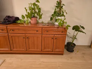 Mueble de salón madera y cristal