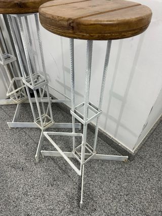 Taburetes altos bar hierro y madera