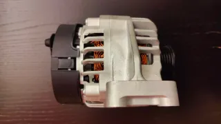 HELLA 8EL 012 428-381 Alternatore