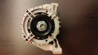 HELLA 8EL 012 428-381 Alternatore