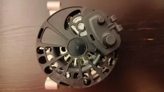 HELLA 8EL 012 428-381 Alternatore