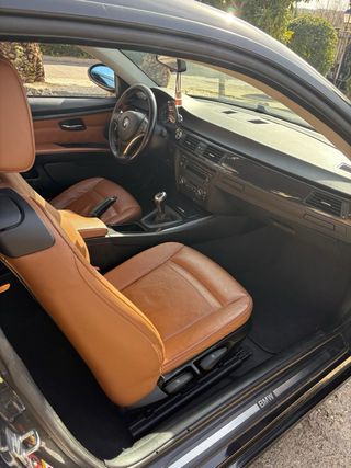 BMW 320i Coupé E92 170cv Manual