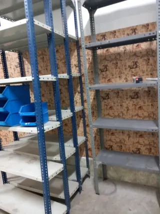 Estanterías gris  las azul  una 1x2x30