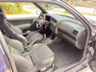 Volkswagen Golf 2.0 16v