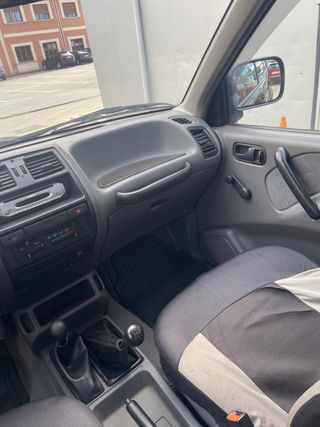 Nissan Terrano II 1998