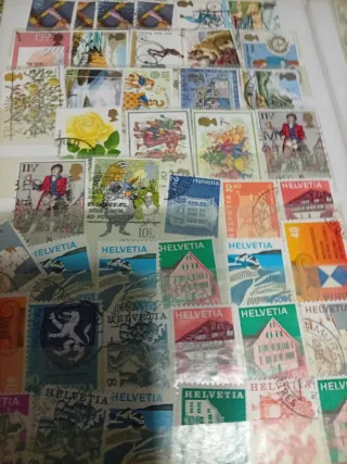 2 álbumes de sellos