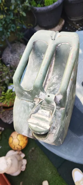 Taniche militari verdi