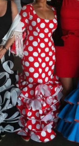 Traje de flamenca/gitana como nuevo. Solo 1 puesta