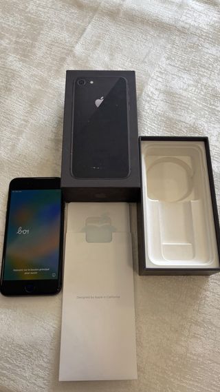 iPhone 8 64GB Preto