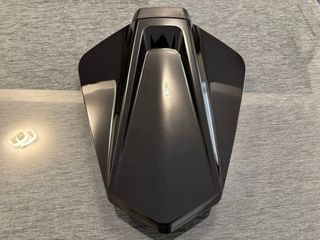 Tapa Asiento Trasero KTM Duke 125/390 Negra