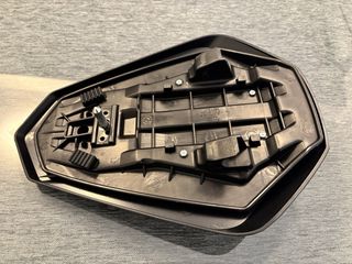 Tapa Asiento Trasero KTM Duke 125/390 Negra