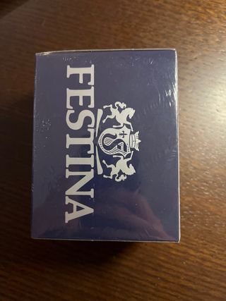 Reloj Festina Retro Negro y Plateado