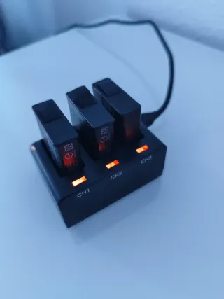 Cargador 3 baterías Smatree + 3 baterías GoPro